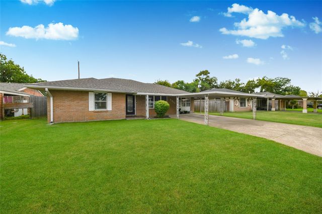 5758 Meadow Creek Lane, Houston, TX 77017