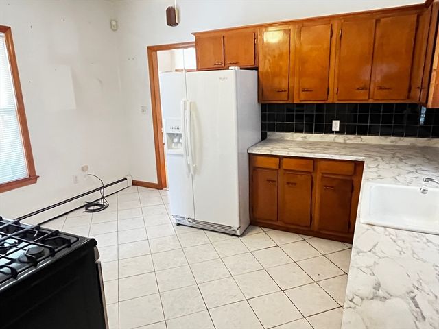 75 School St, Somerville, MA 02143