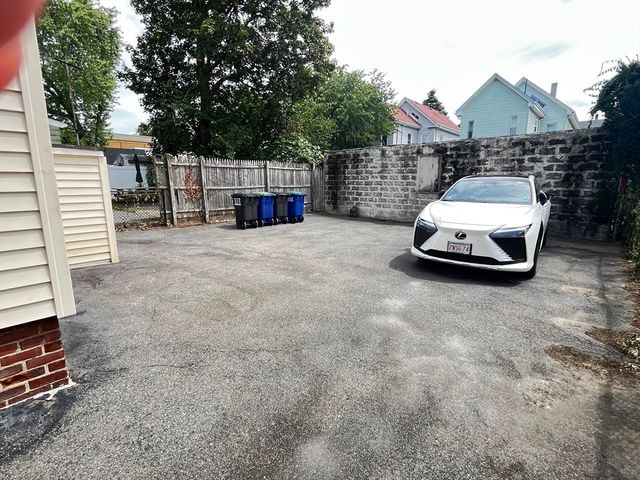 75 School St, Somerville, MA 02143