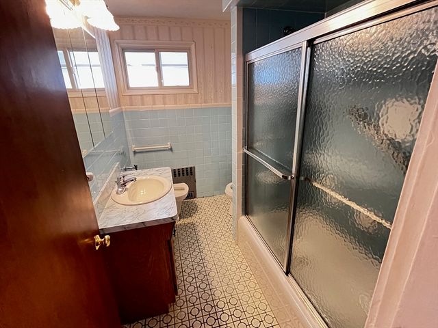 75 School St, Somerville, MA 02143