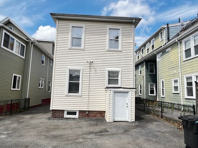 75 School St, Somerville, MA 02143
