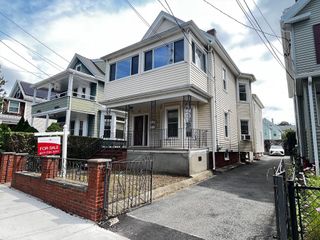75 School St, Somerville, MA 02143