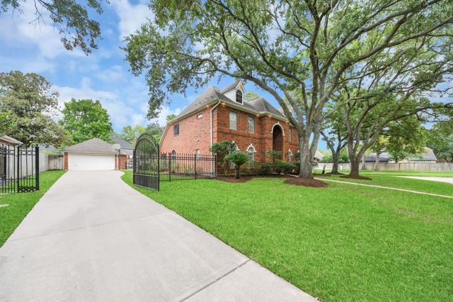 19702 Whitewind Drive, Houston, TX 77094