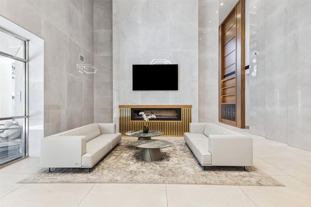 1701 Hermann Drive 22CE, Houston, TX 77019