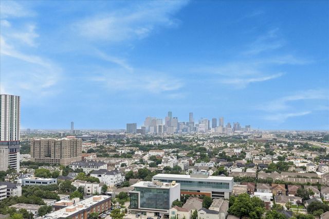 1701 Hermann Drive 22CE, Houston, TX 77019