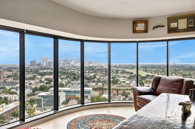 1701 Hermann Drive 22CE, Houston, TX 77019