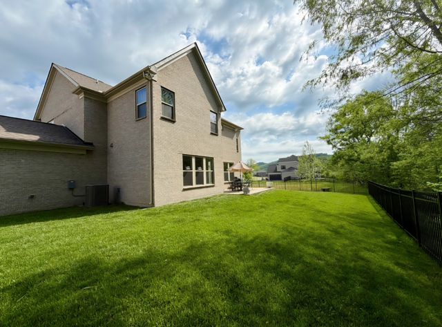 3230 Chase Point Dr, Franklin, TN 37067