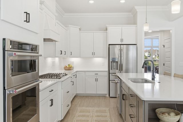 3230 Chase Point Dr, Franklin, TN 37067