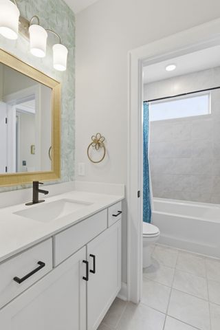 3230 Chase Point Dr, Franklin, TN 37067