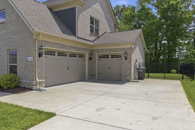 3230 Chase Point Dr, Franklin, TN 37067