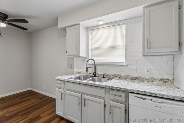 3634 S 106th Place E, Tulsa, OK 74146