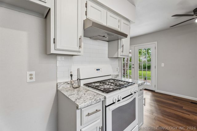3634 S 106th Place E, Tulsa, OK 74146