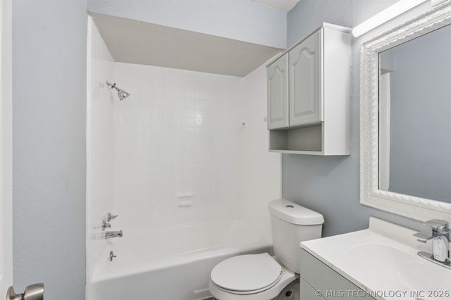 3634 S 106th Place E, Tulsa, OK 74146