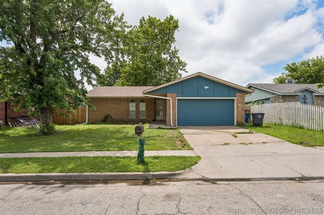 3634 S 106th Place E, Tulsa, OK 74146