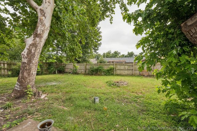 3634 S 106th Place E, Tulsa, OK 74146