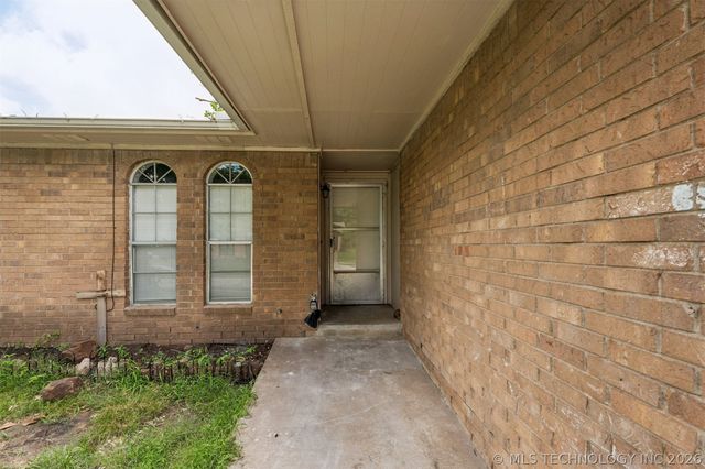 3634 S 106th Place E, Tulsa, OK 74146