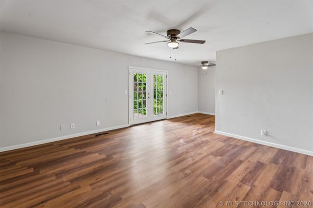3634 S 106th Place E, Tulsa, OK 74146
