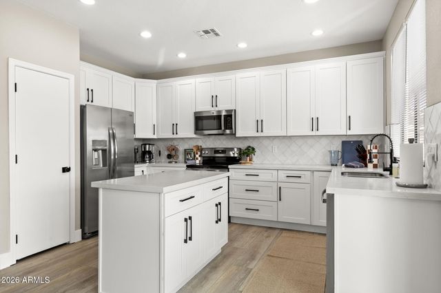 1591 E Carla Vista Drive, Chandler, AZ 85225