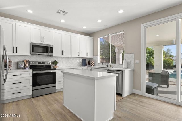 1591 E Carla Vista Drive, Chandler, AZ 85225