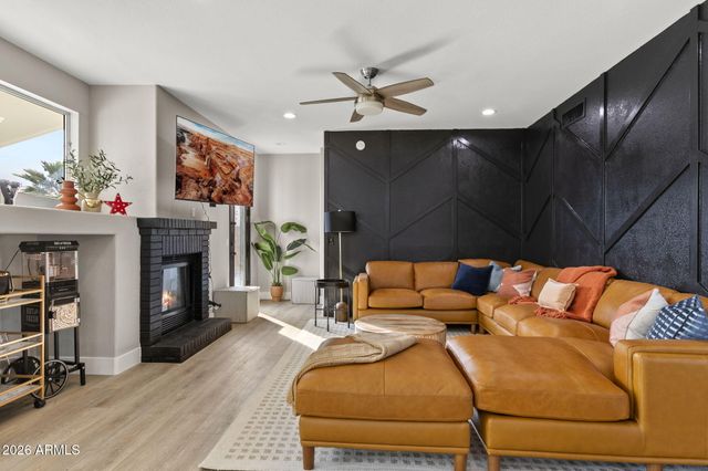 1591 E Carla Vista Drive, Chandler, AZ 85225