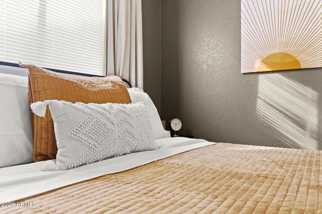 1591 E Carla Vista Drive, Chandler, AZ 85225