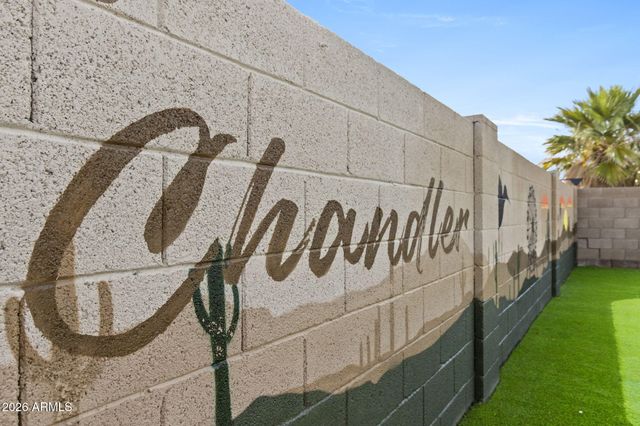 1591 E Carla Vista Drive, Chandler, AZ 85225