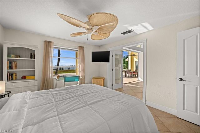 264 Bayshore DR, Cape Coral, FL 33904