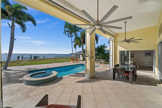 264 Bayshore DR, Cape Coral, FL 33904