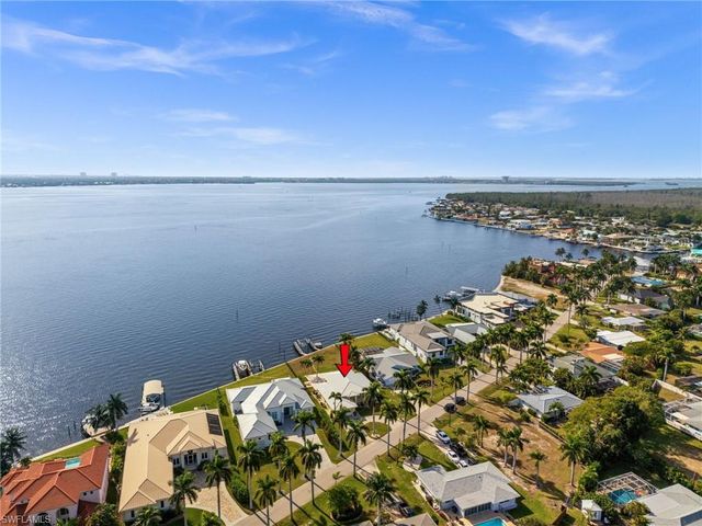 264 Bayshore DR, Cape Coral, FL 33904