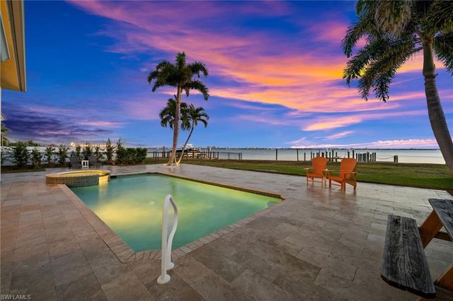 264 Bayshore DR, Cape Coral, FL 33904