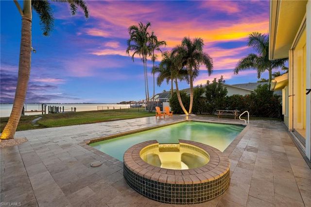 264 Bayshore DR, Cape Coral, FL 33904