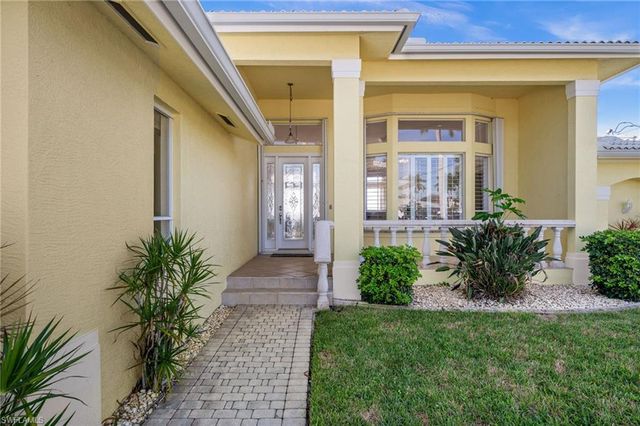 264 Bayshore DR, Cape Coral, FL 33904