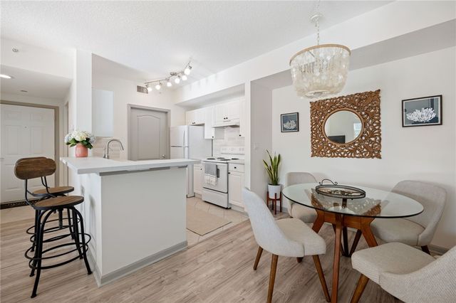 5095 Fairways Circle I204, Vero Beach, FL 32967