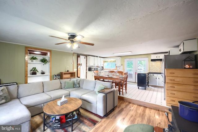 1111 RICHMOND RD, Red Lion, PA 17356