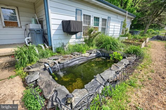 1111 RICHMOND RD, Red Lion, PA 17356