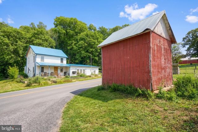 1111 RICHMOND RD, Red Lion, PA 17356