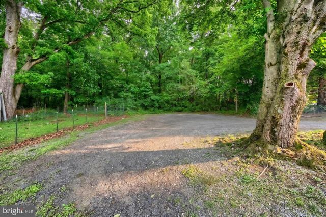 1111 RICHMOND RD, Red Lion, PA 17356