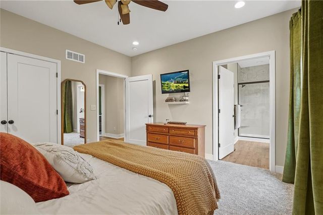 2216 Ashford Street, Excelsior Springs, MO 64024