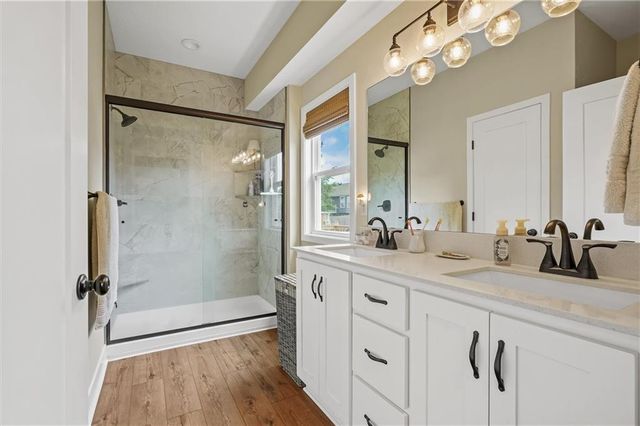 2216 Ashford Street, Excelsior Springs, MO 64024