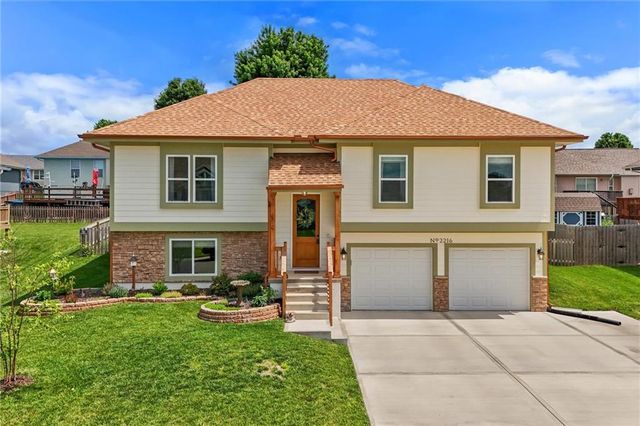 2216 Ashford Street, Excelsior Springs, MO 64024