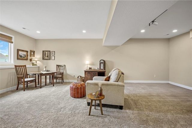 2216 Ashford Street, Excelsior Springs, MO 64024