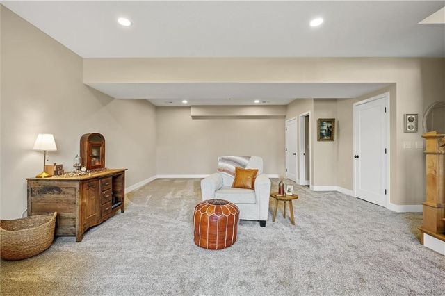 2216 Ashford Street, Excelsior Springs, MO 64024