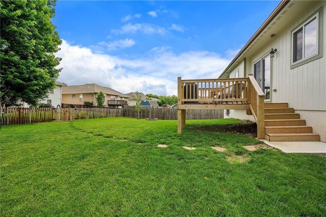 2216 Ashford Street, Excelsior Springs, MO 64024