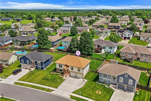 2216 Ashford Street, Excelsior Springs, MO 64024