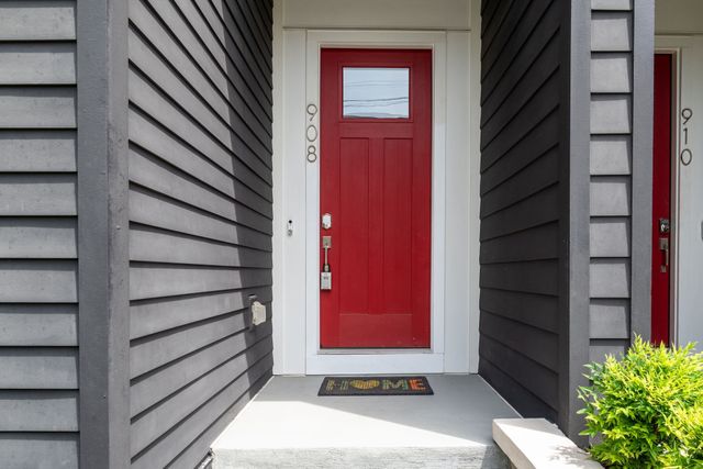 908 Southside Pl, Nashville, TN 37203