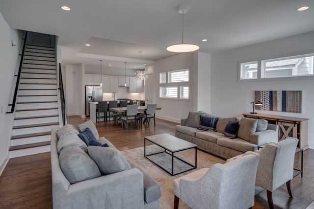 908 Southside Pl, Nashville, TN 37203