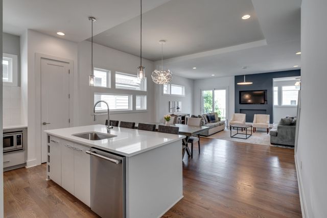 908 Southside Pl, Nashville, TN 37203