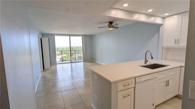 1800 N ANDREWS Avenue N 12G, Fort Lauderdale, FL 33311