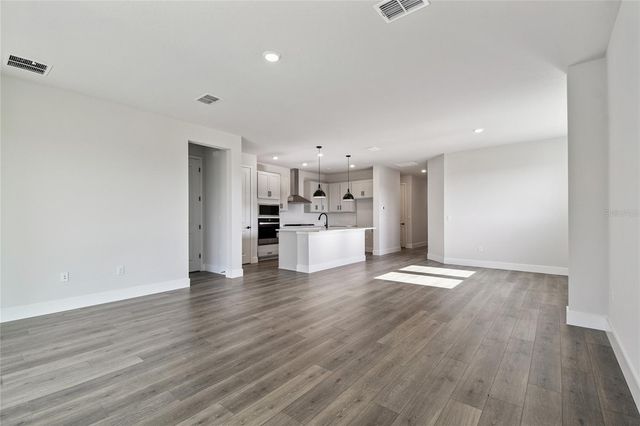 5048 CHAPEL ROW AVENUE, Apollo Beach, FL 33572