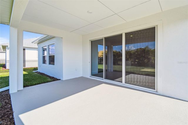 5048 CHAPEL ROW AVENUE, Apollo Beach, FL 33572